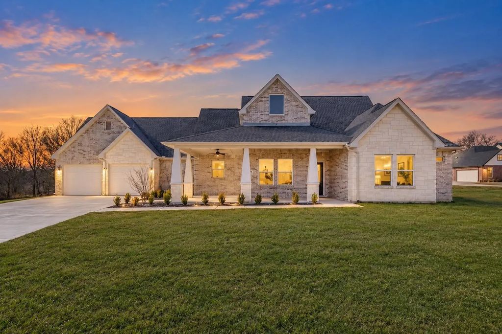 2378 County Road 1112, Farmersville