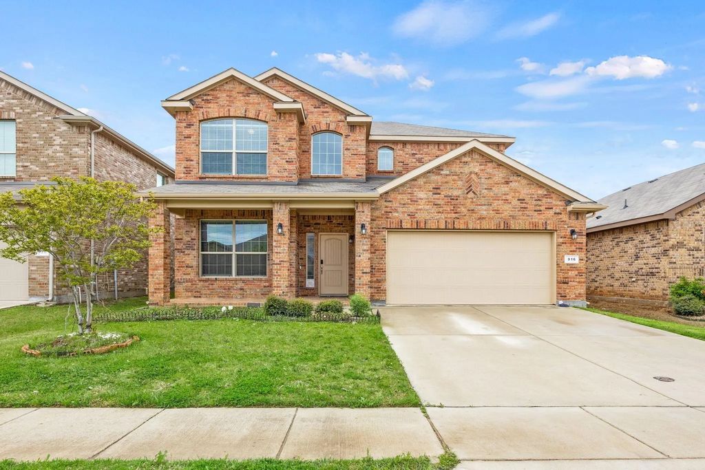 916 Meadow Scape Drive, Fort Worth