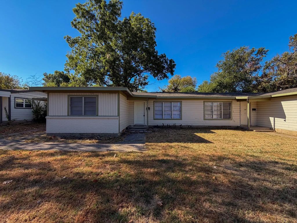 121 Vandenburg Drive A, Denison