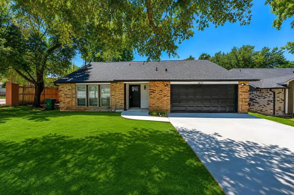 4432 Windwillow Court, Fort Worth