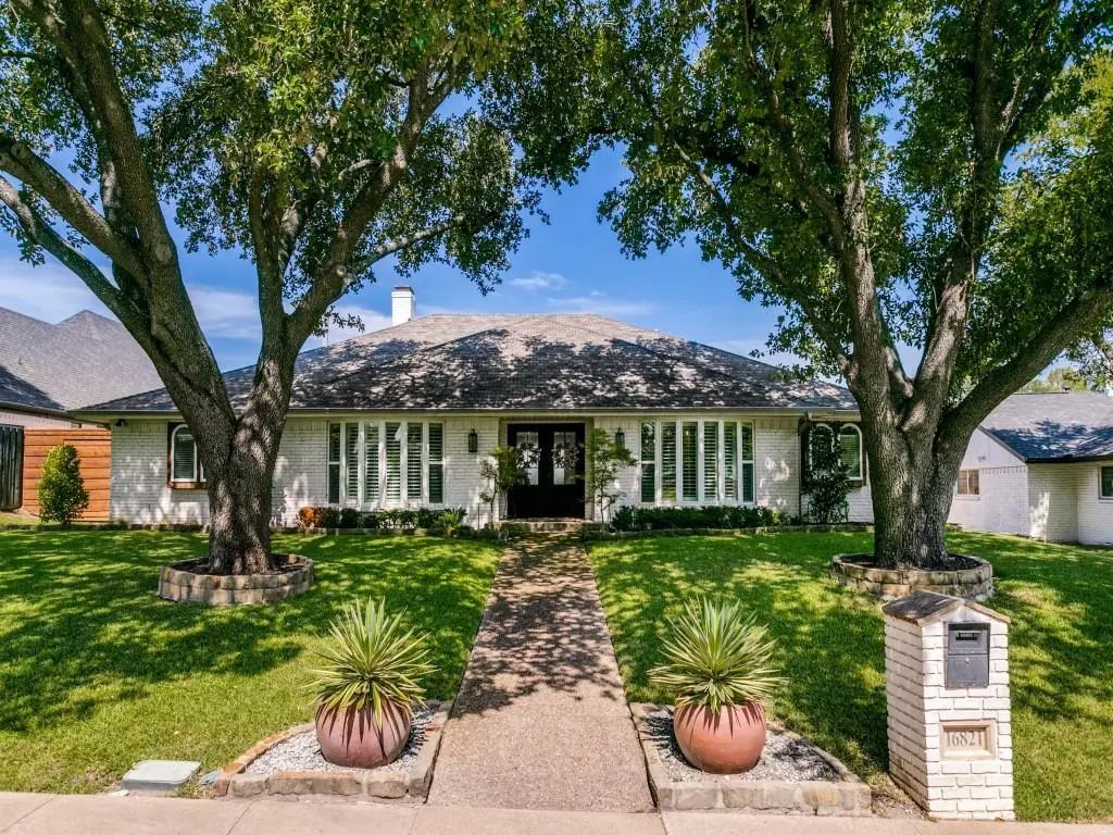 16821 Park Hill Drive, Dallas