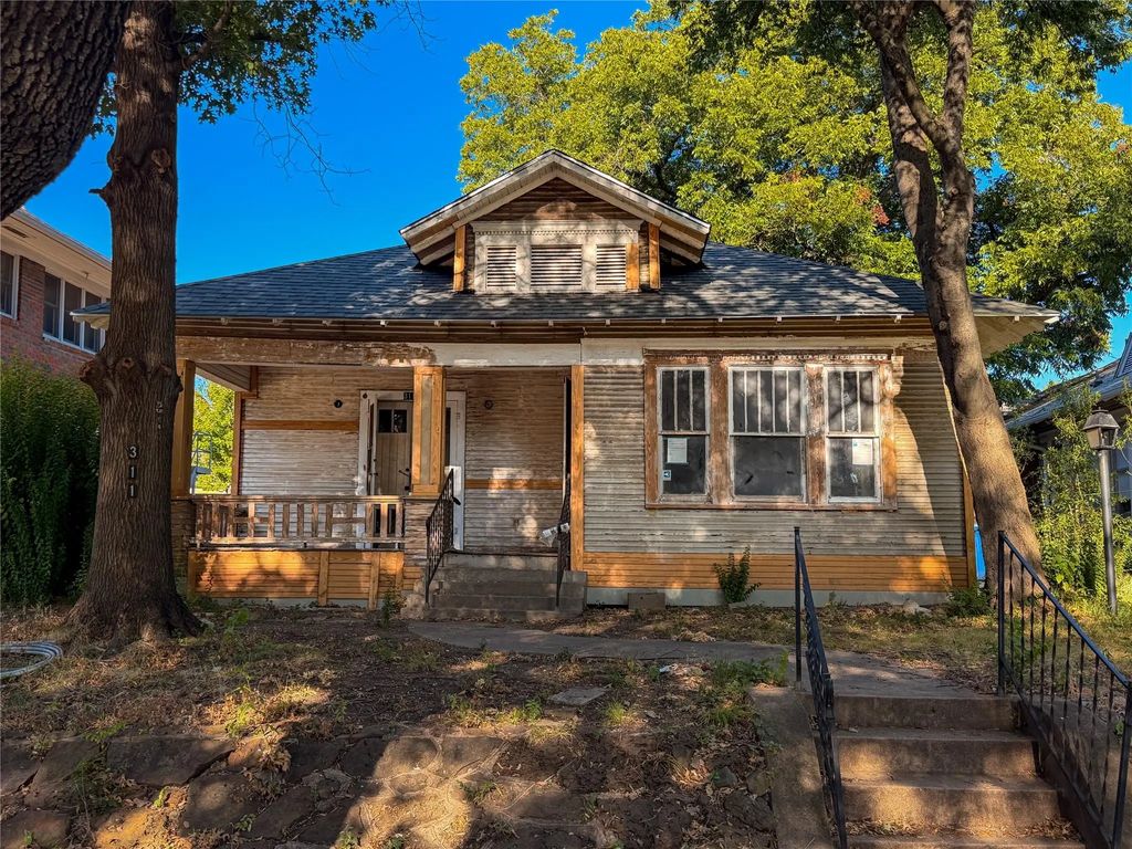 311 N Clinton Avenue, Dallas