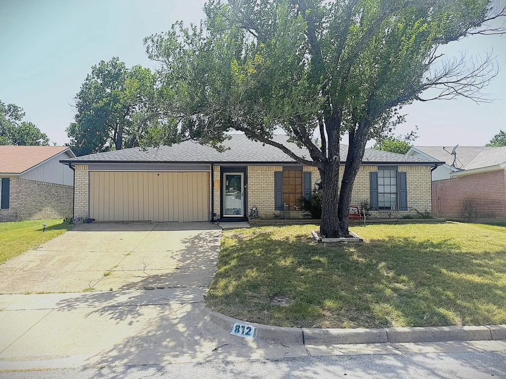 812 Reveille Road, Fort Worth