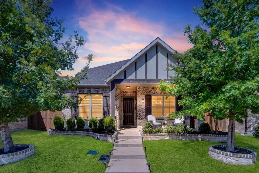 12766 Mercer Parkway, Farmers Branch