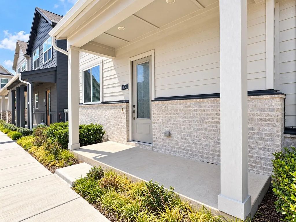 760 W Bedford Euless Road 206, Hurst