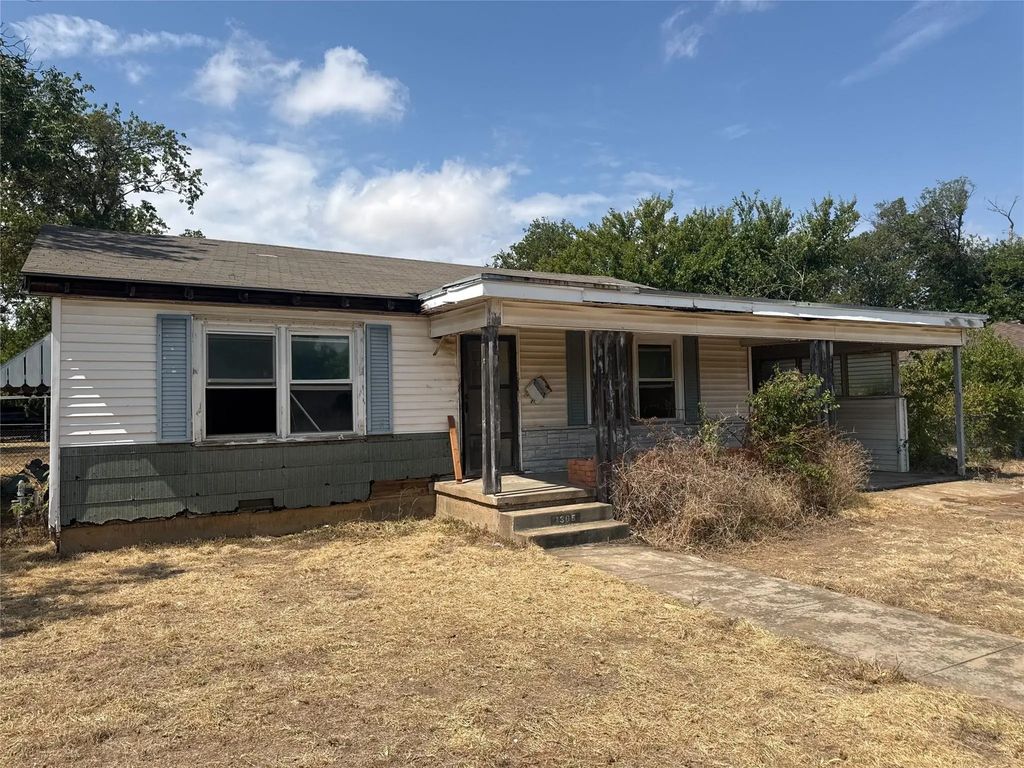 1305 W 11th Street, McGregor