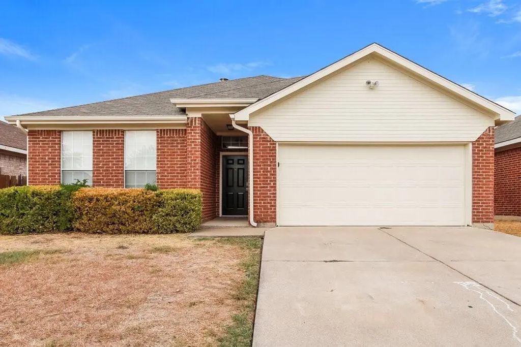 7213 Park Creek Circle W, Fort Worth