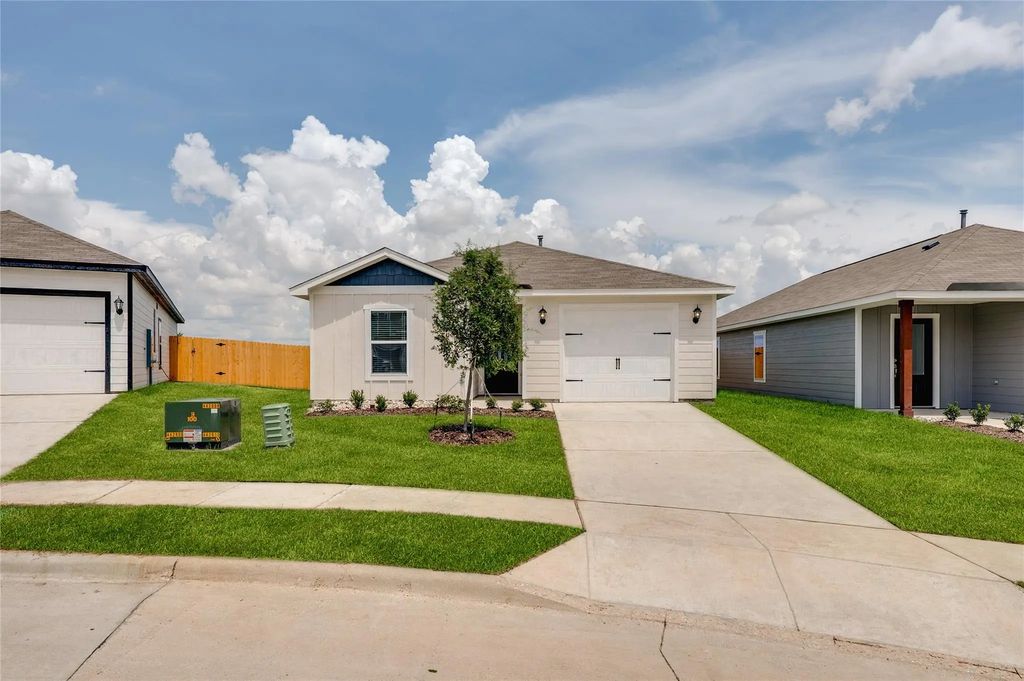 1523 William Wallace Street, Crandall