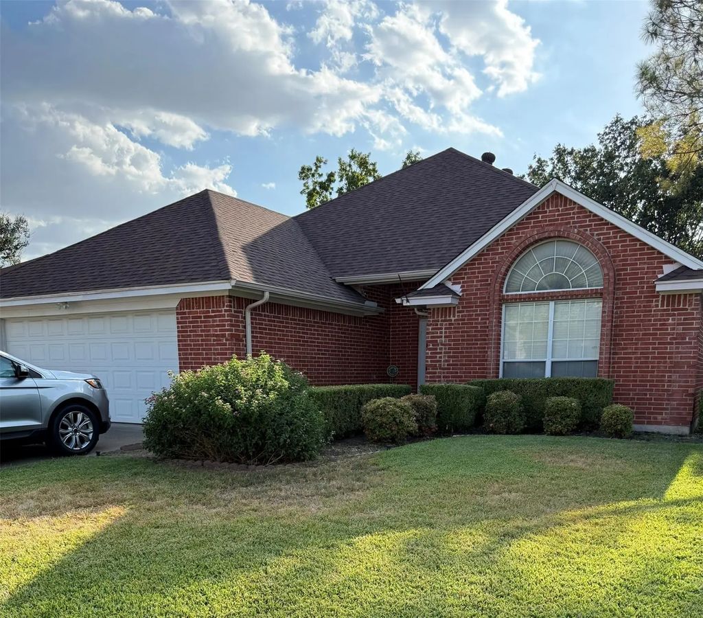 7413 Crosswicks Circle, Fort Worth