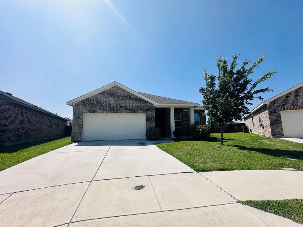 13341 Pine Dunes Drive, Fort Worth