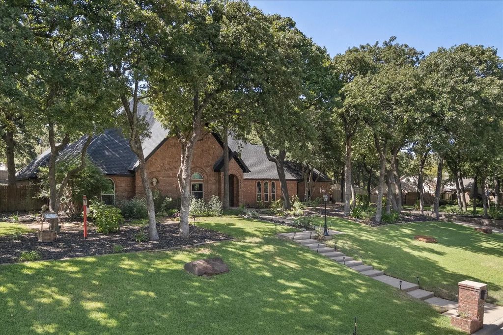 1518 Windsor Forest Trail, Keller