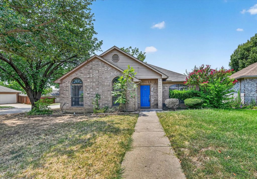 7001 Bentley Avenue, Fort Worth