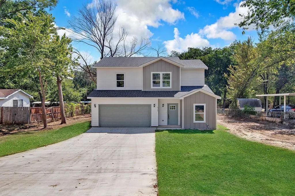 620 Alameda Road, Azle