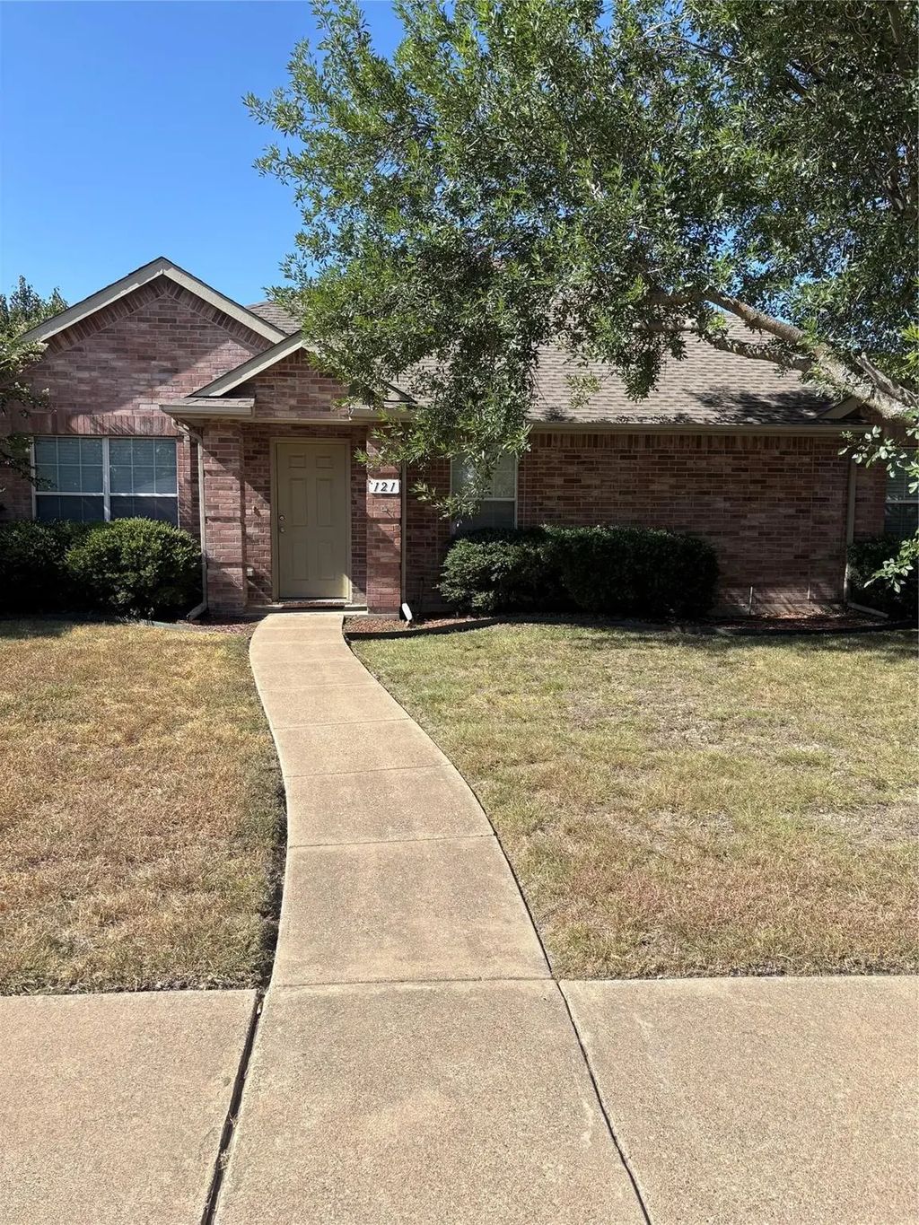 121 Hunters Trail, Red Oak