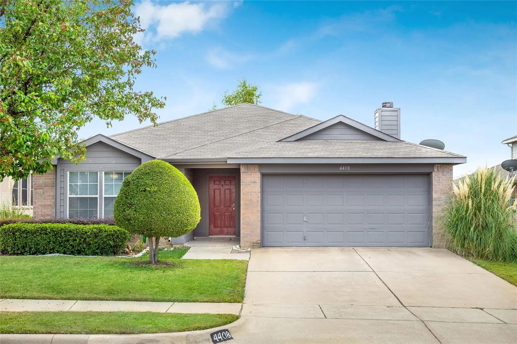 4408 Statesman Lane, Fort Worth