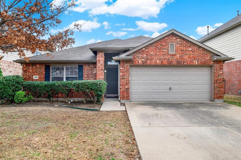 4204 Enchanted Rock Lane, Fort Worth