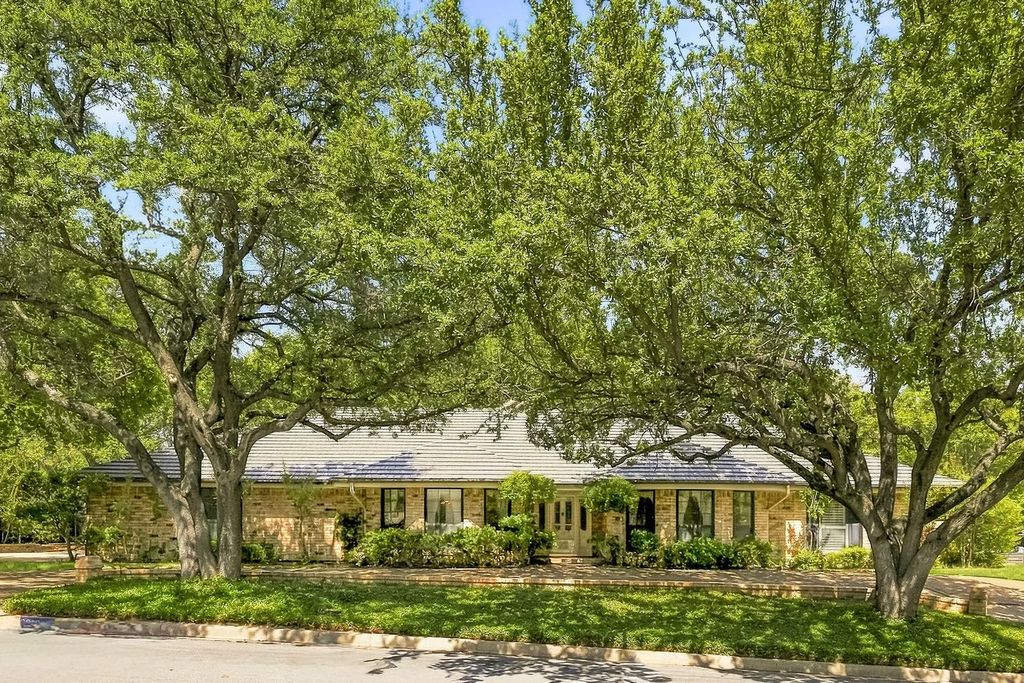 6916 Tumbling Trail, Fort Worth