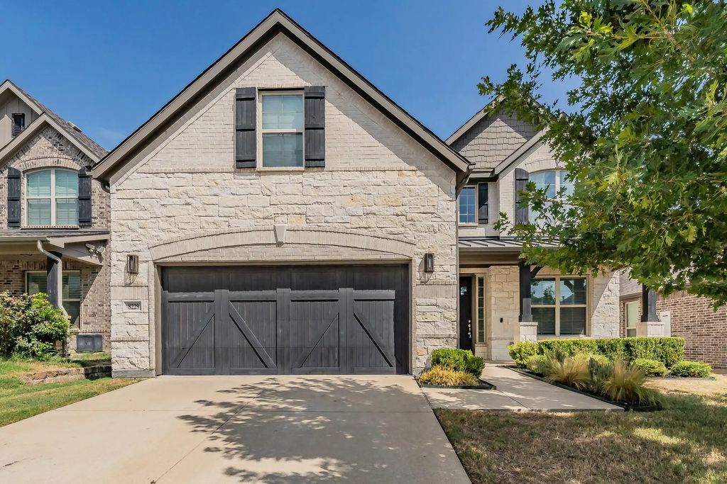 8229 Plumbago Way, Dallas