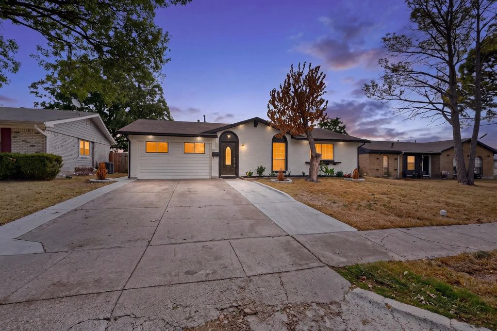 2038 Lamont Drive, Garland