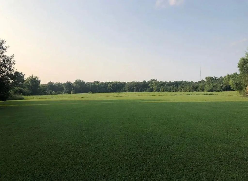 370 Oil Field Road 3, Elm Grove