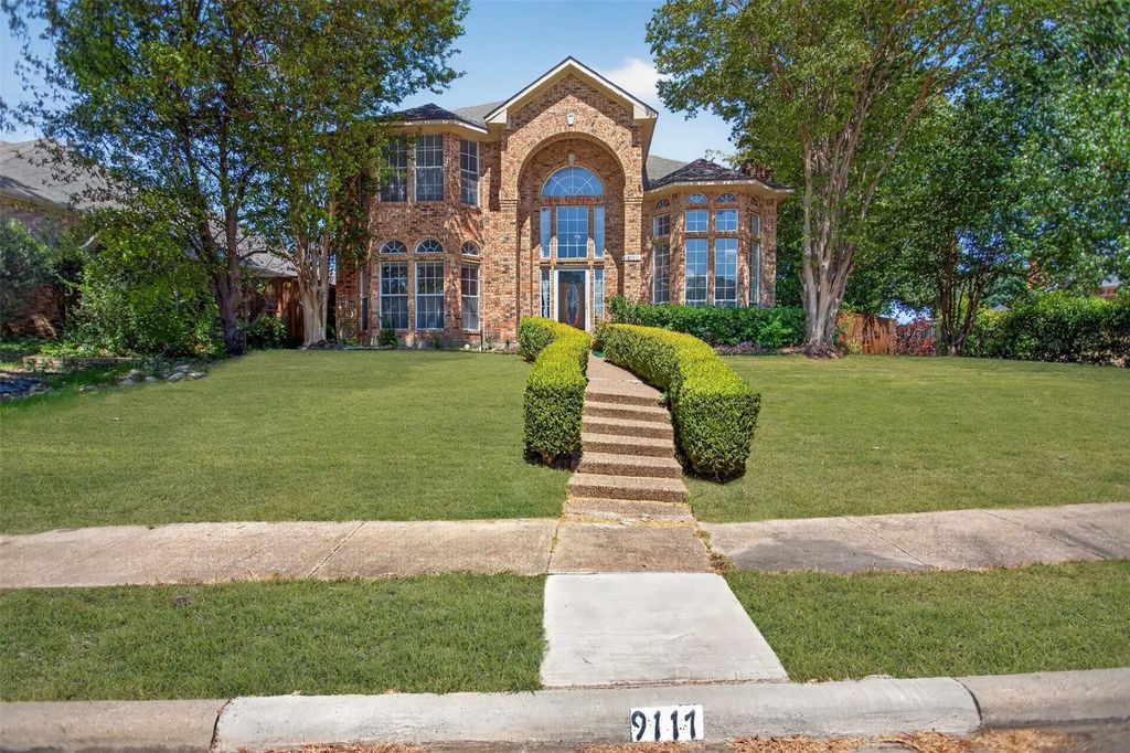 9117 Lakepointe Avenue, Rowlett