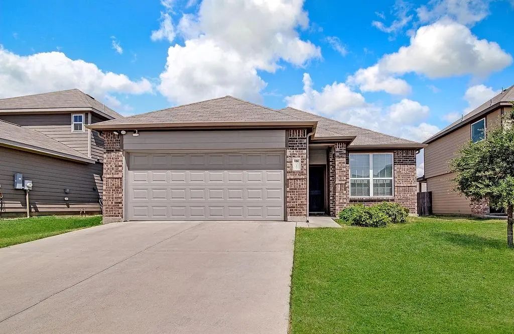 8317 Horned Maple Trail, Fort Worth