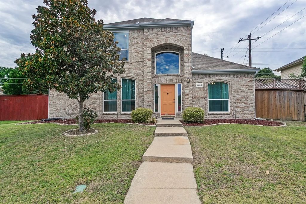 1400 Wentworth Drive, Lewisville