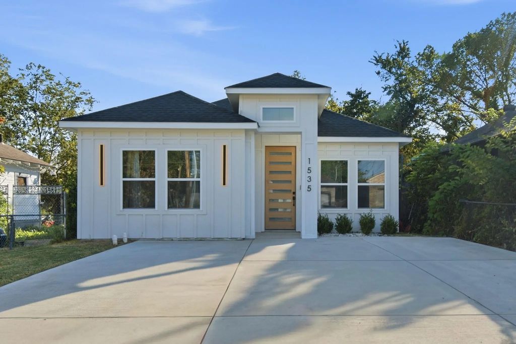 1535 Caldwell Street, Dallas