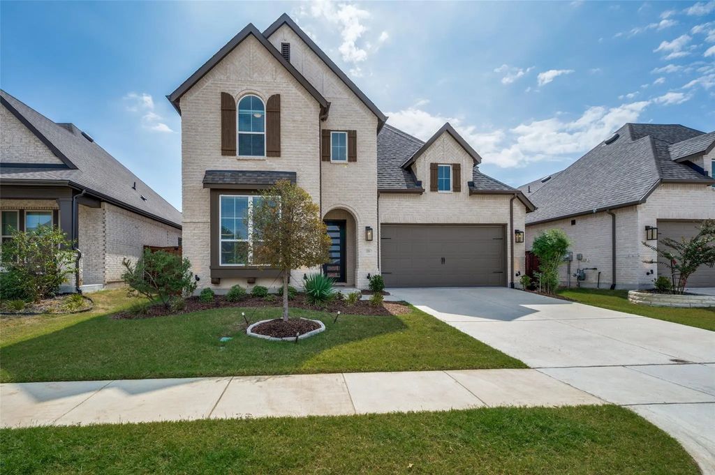1316 Buttercup Avenue, Aubrey