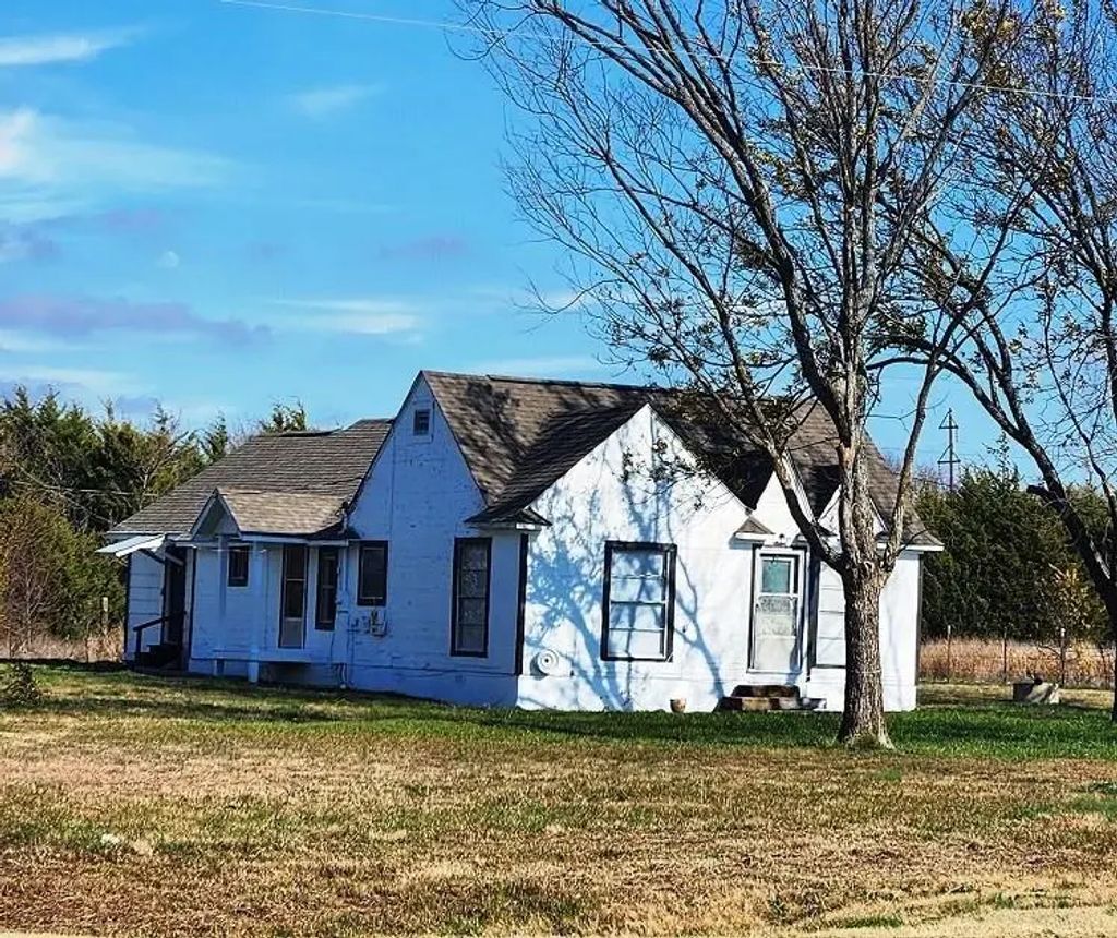 4494 N Us Highway 69, Leonard