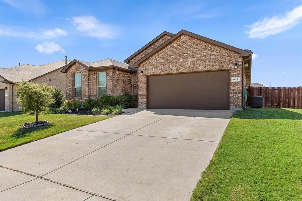629 Dunster Lane, Saginaw