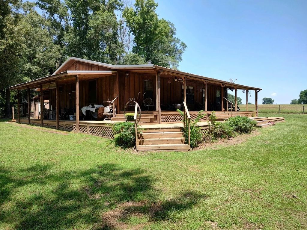 1061 County Road 1807, Yantis