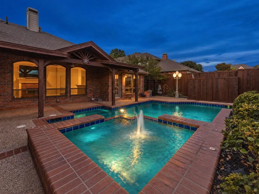 4404 Briar Hollow Drive, Plano