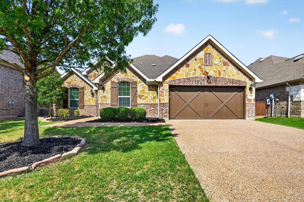2729 Boulder Creek Street, Celina