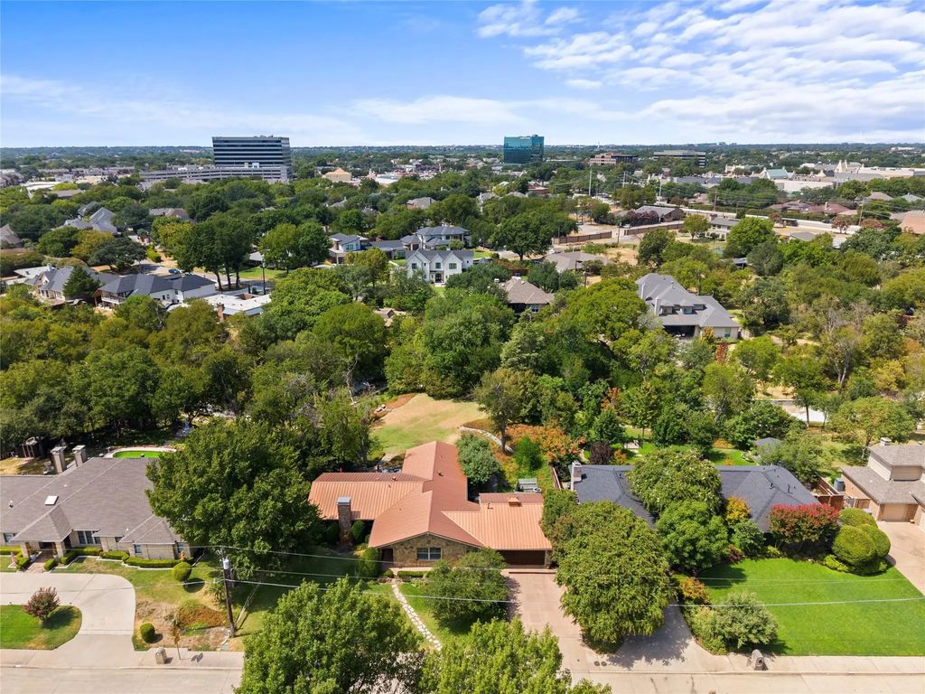 7105 Winding Creek Road, Dallas