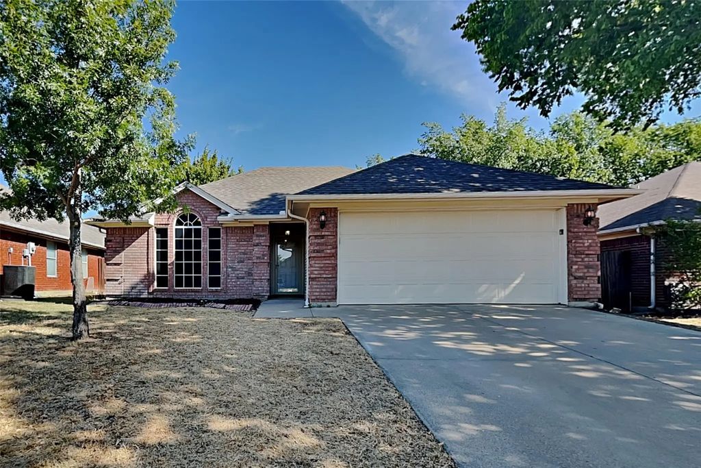 1036 Spring Hill Drive, Saginaw
