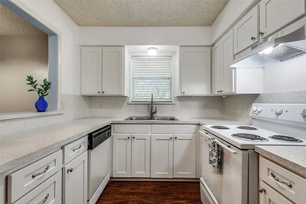 627 Texas Street, Denton