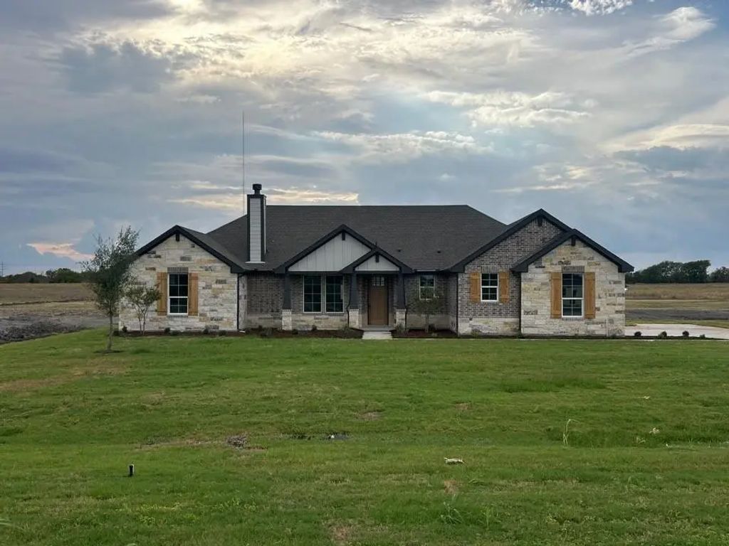 8619 County Road 623, Blue Ridge