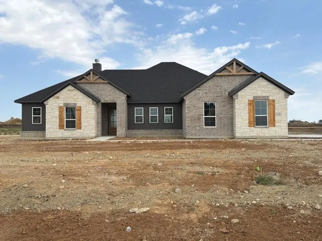 142 Pheasant Run Drive, New Fairview