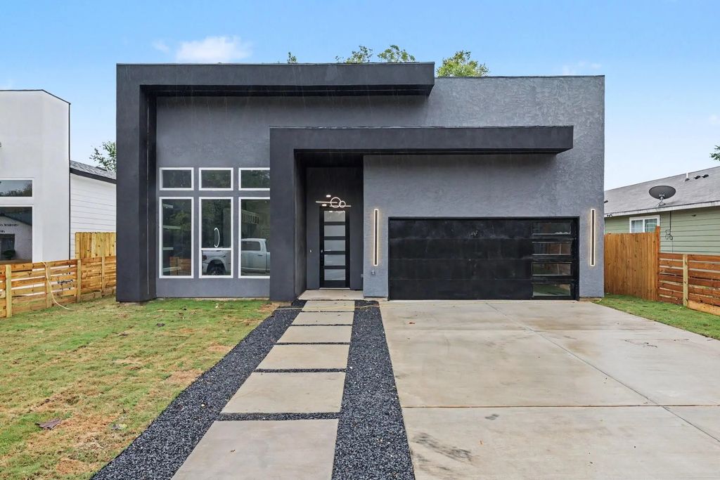 4532 Luzon Street, Dallas