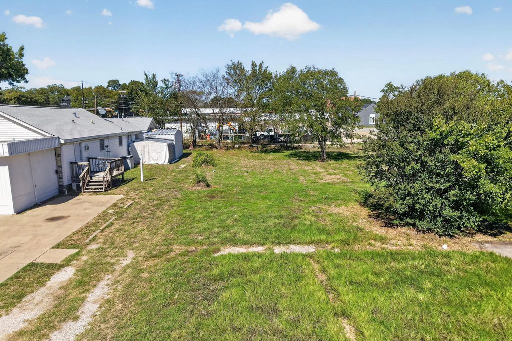 408 W Brown Street, Ennis