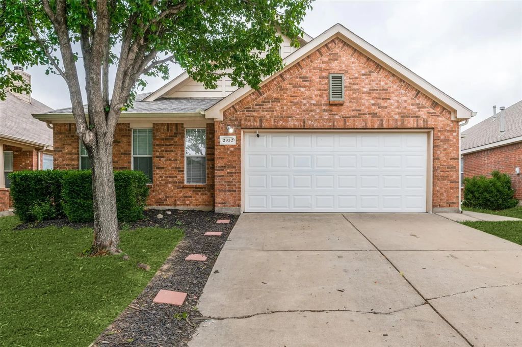 2932 Milby Oaks Drive, Fort Worth