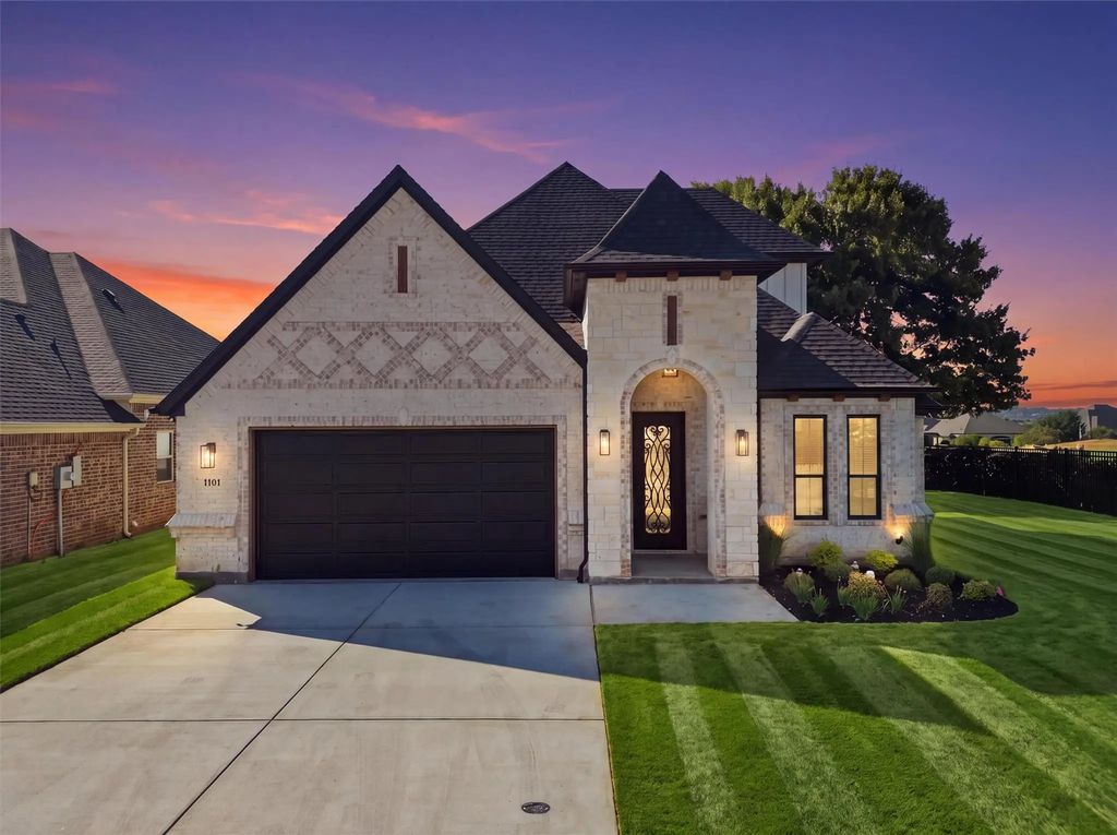 1101 Aviara Court, Granbury
