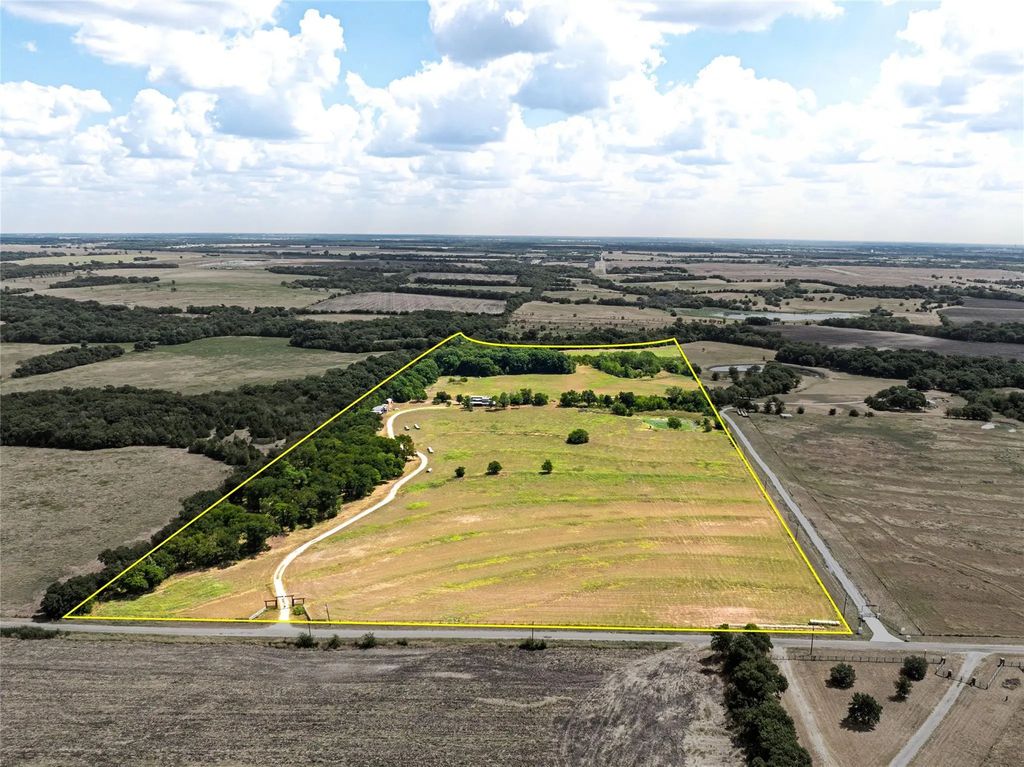 3182 Lovers Leap Lane, Gunter