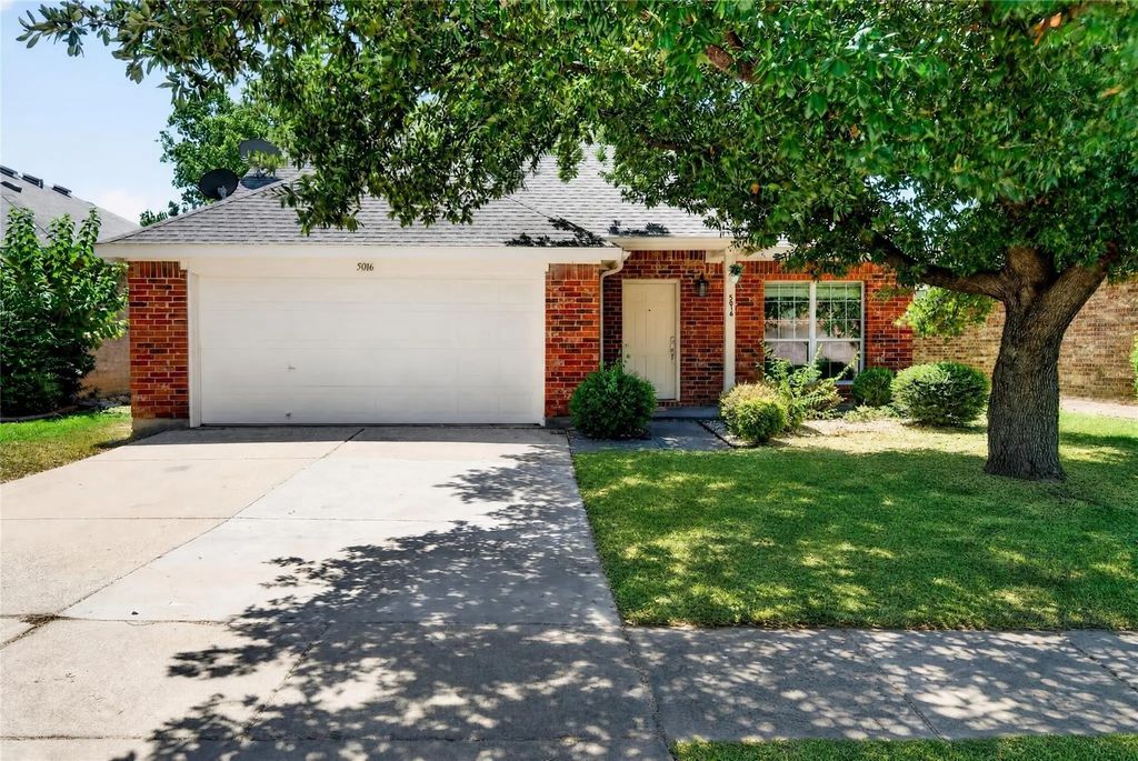 5016 Senator Drive, Fort Worth