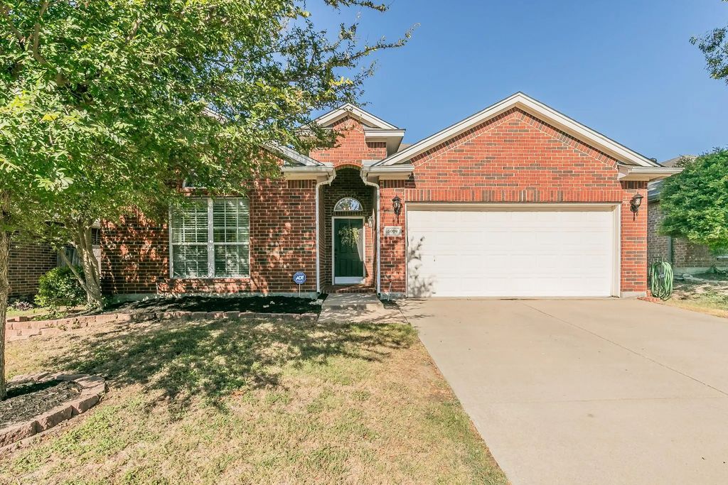 5009 Bedfordshire Drive, Fort Worth