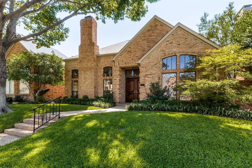 2 Grovenor Court, Dallas