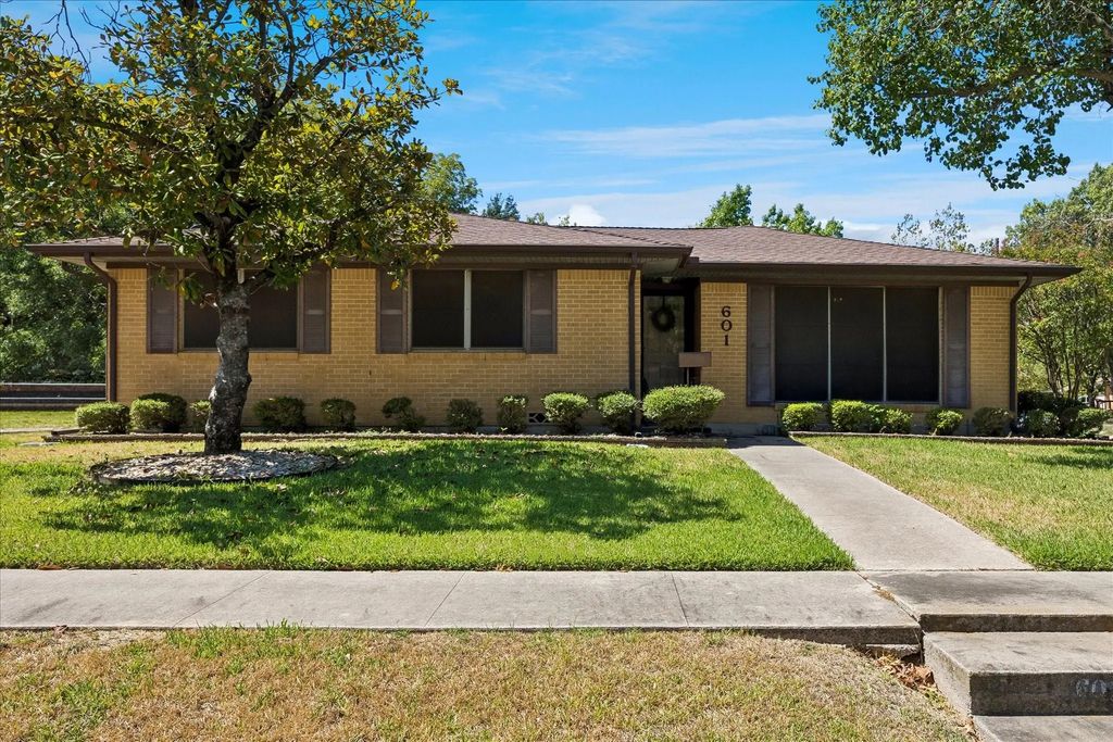 601 Line Drive, Gainesville