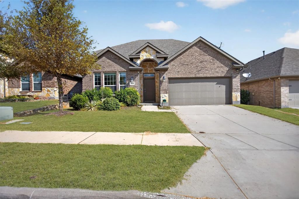 928 Slate Lane, Celina