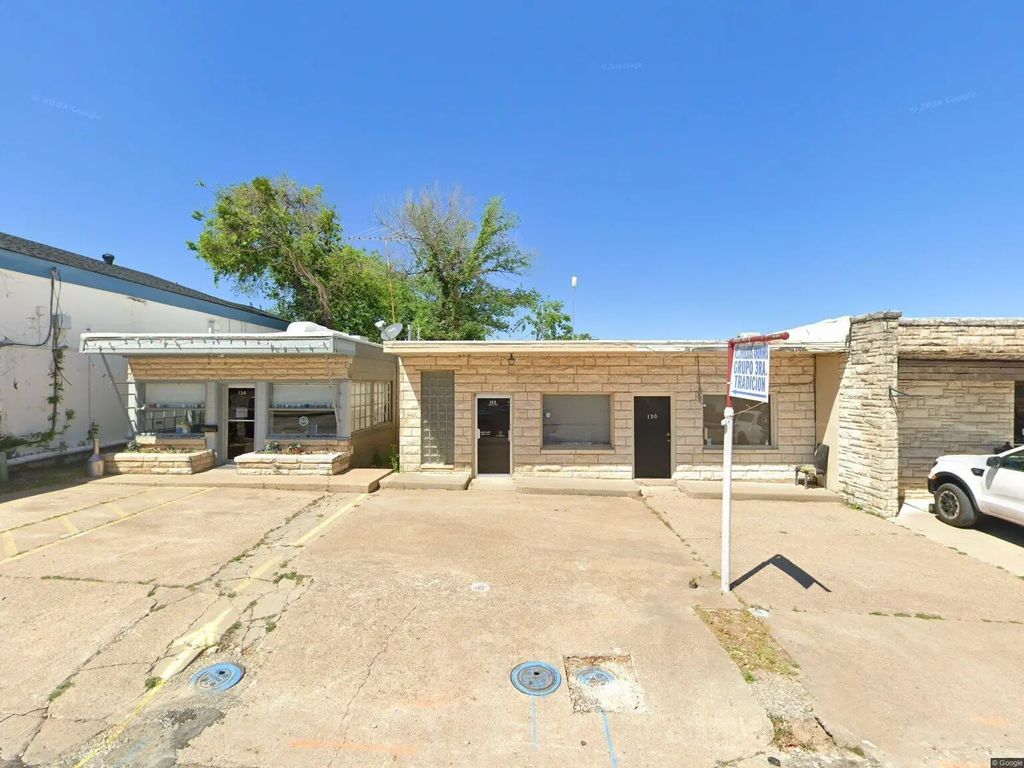 132 Dallas Avenue, Weatherford